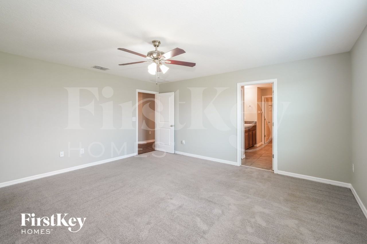 9624 Sage Creek Drive - Photo 7 of 16