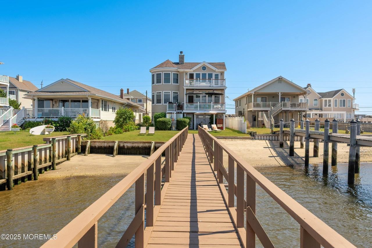 630 Ocean Avenue - Photo 3 of 28