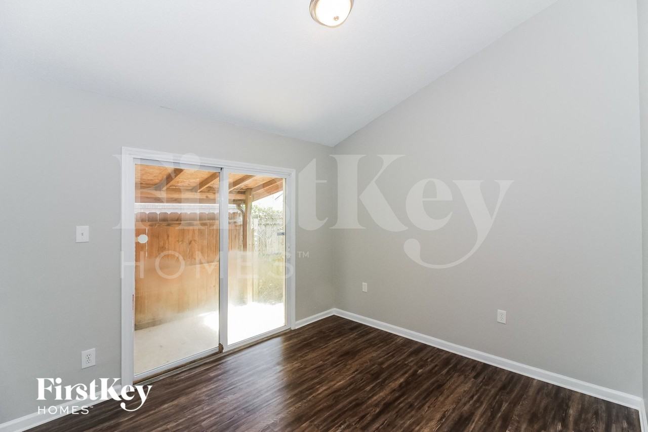 7825 Fallstone Road - Photo 5 of 14