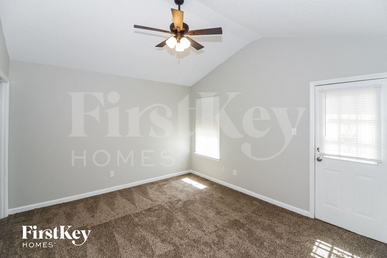 7825 Fallstone Road - Photo 7 of 14