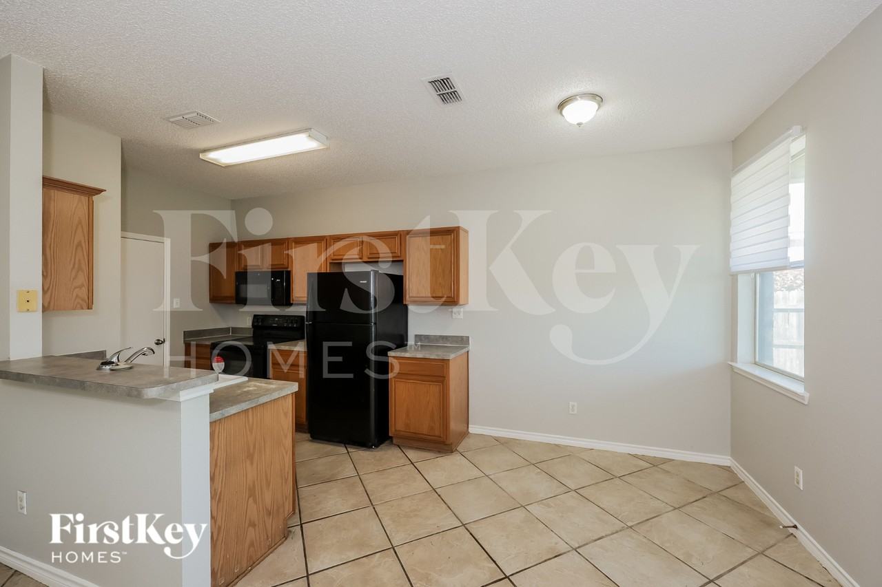 6400 Rainwater Way - Photo 5 of 16