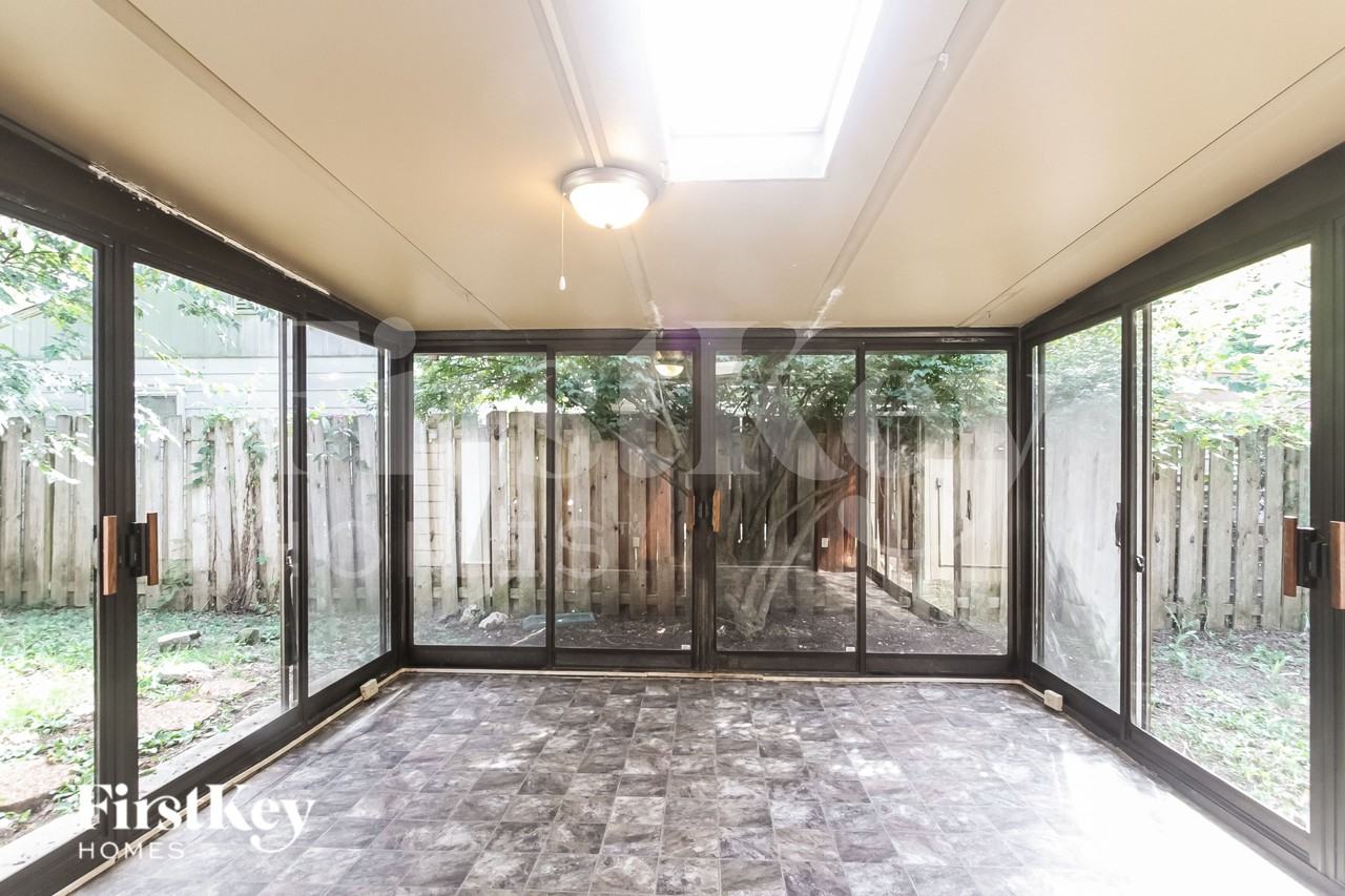 4836 N Kitley Ave - Photo 6 of 15