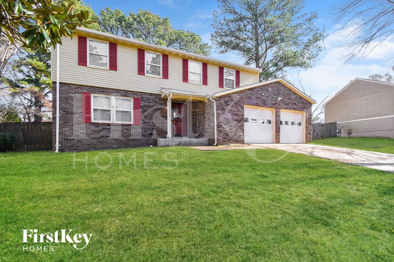 2818 Ravenwood Drive - Photo 2 of 19