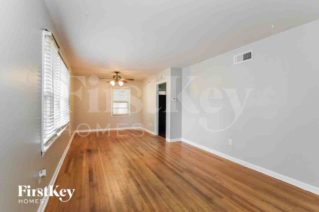 1458 S White Station Rd - Photo 4 of 19