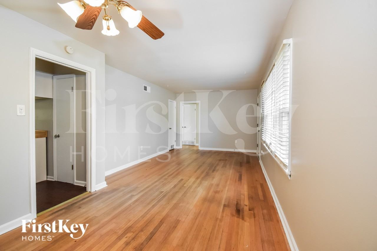 1458 S White Station Rd - Photo 6 of 19