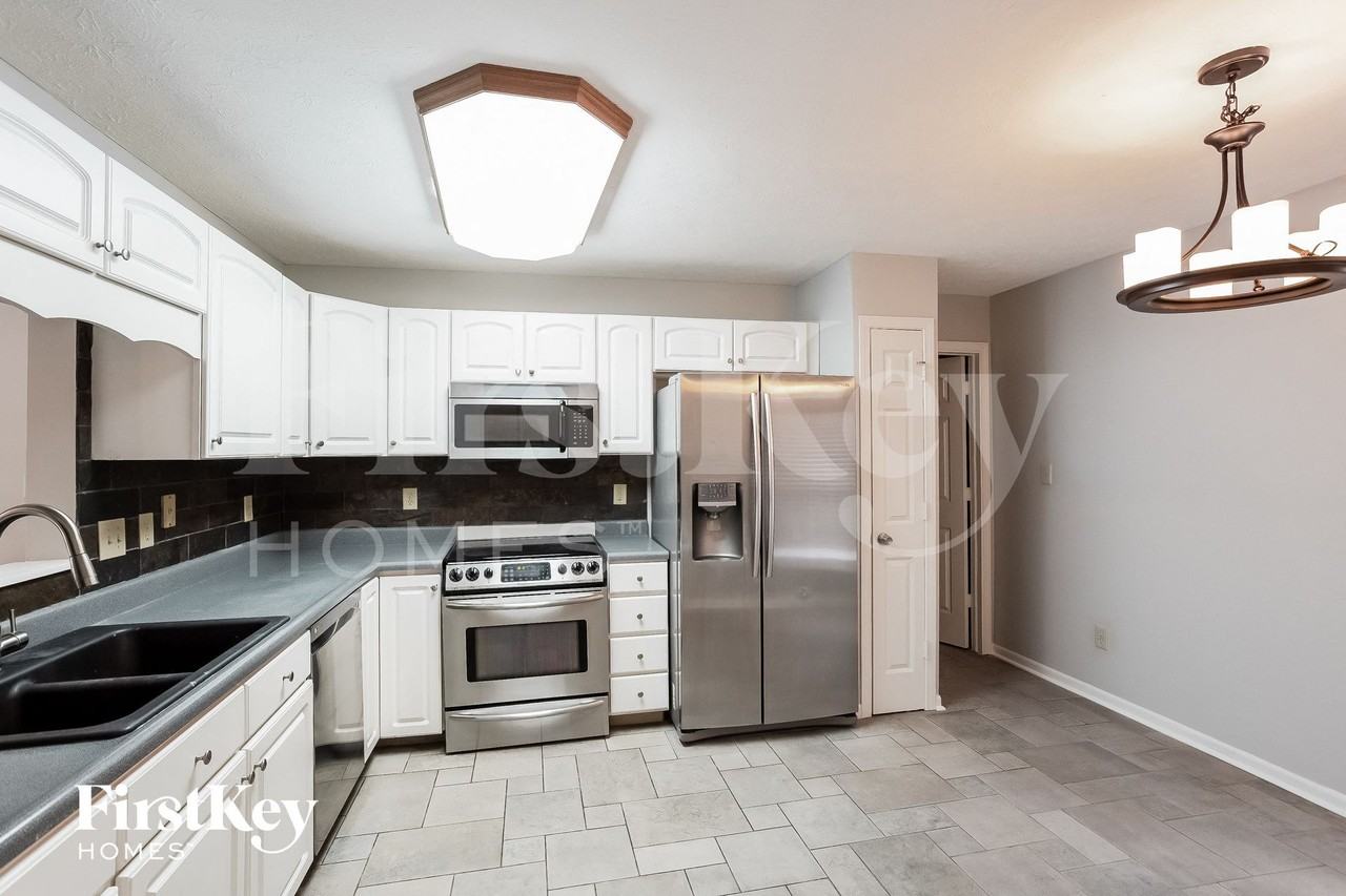 13256 Summerwood Ln - Photo 5 of 15