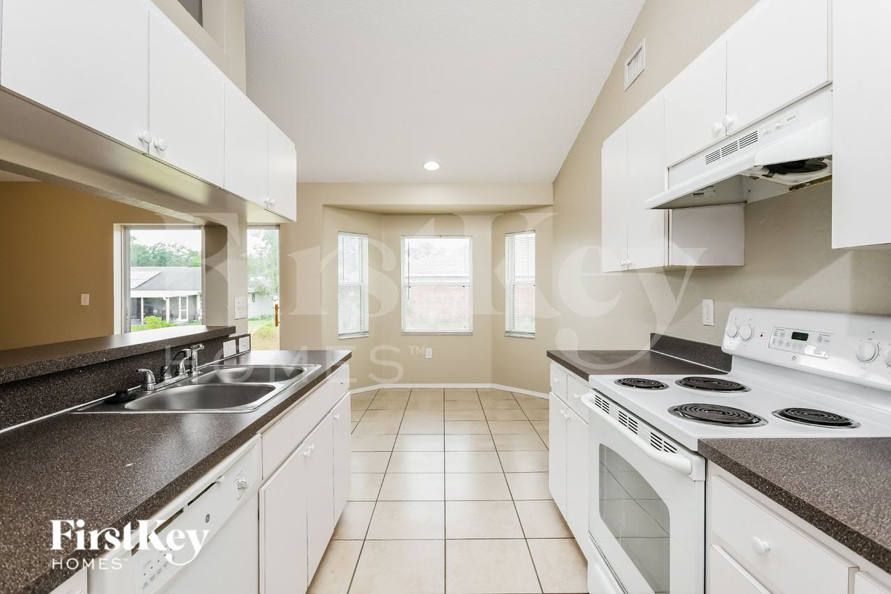 122 Brandy Chase Blvd - Photo 7 of 16