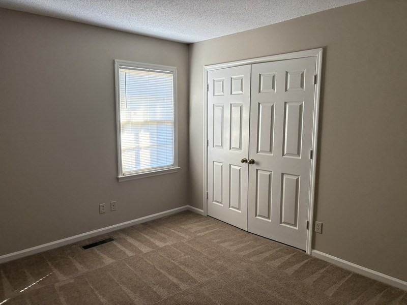 2604 Pointe North Boulevard - Photo 4 of 6