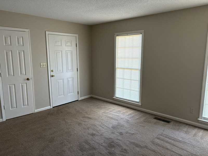 2604 Pointe North Boulevard - Photo 6 of 6