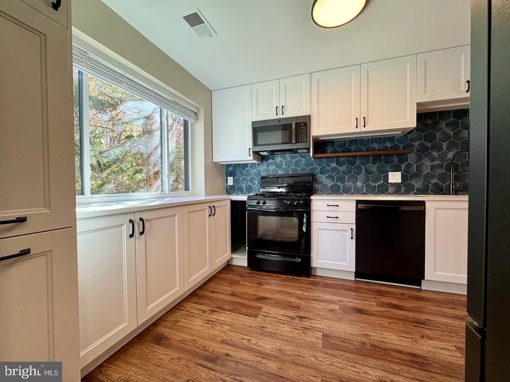 3885 Steppes Court - Photo 7 of 50