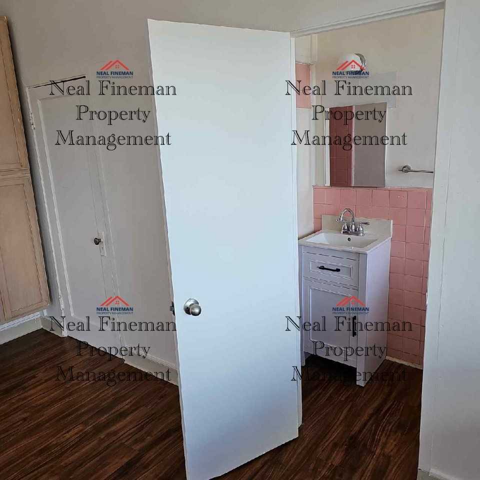 35 Plum St #E - Photo 6 of 10