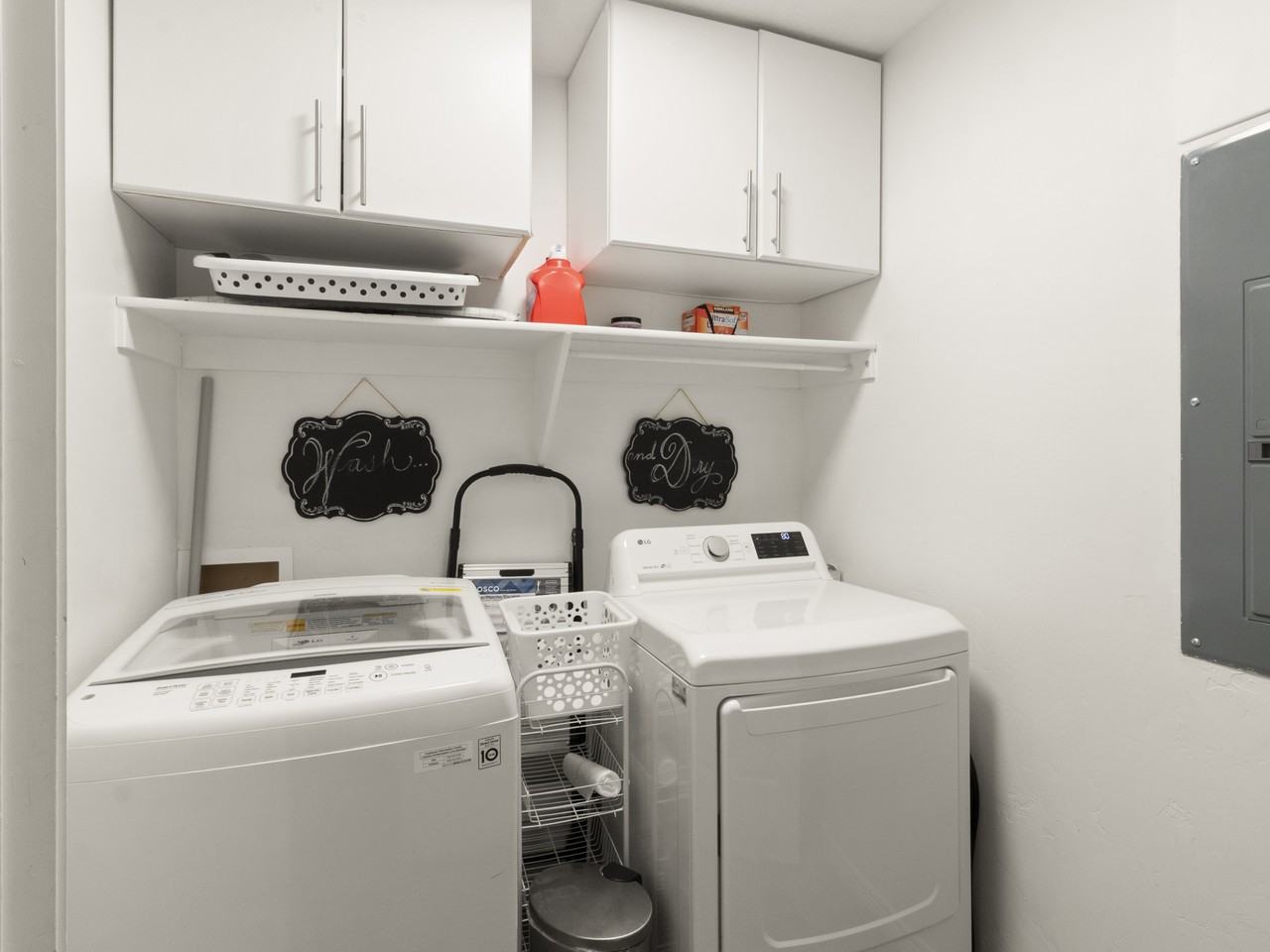 811 East Sandhill Court - Photo 4 of 31