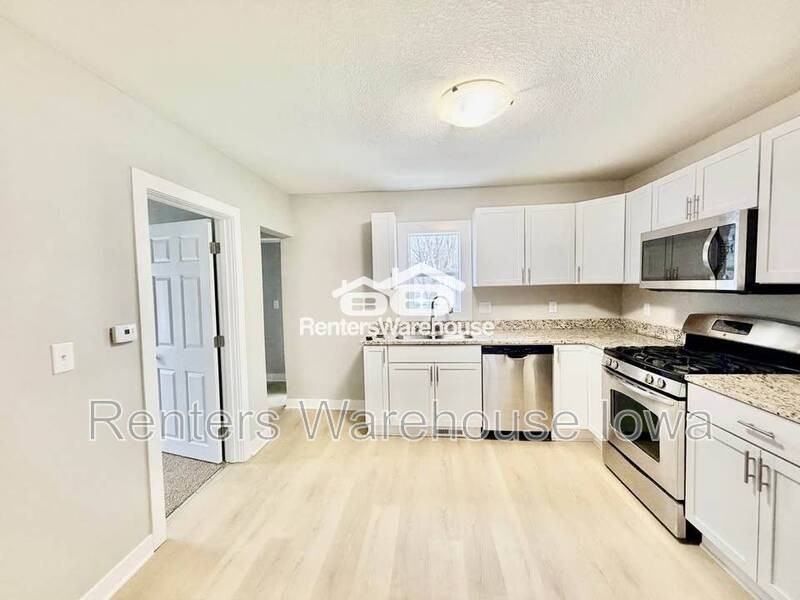 3623 Southwest 9th Street - Photo 3 of 19