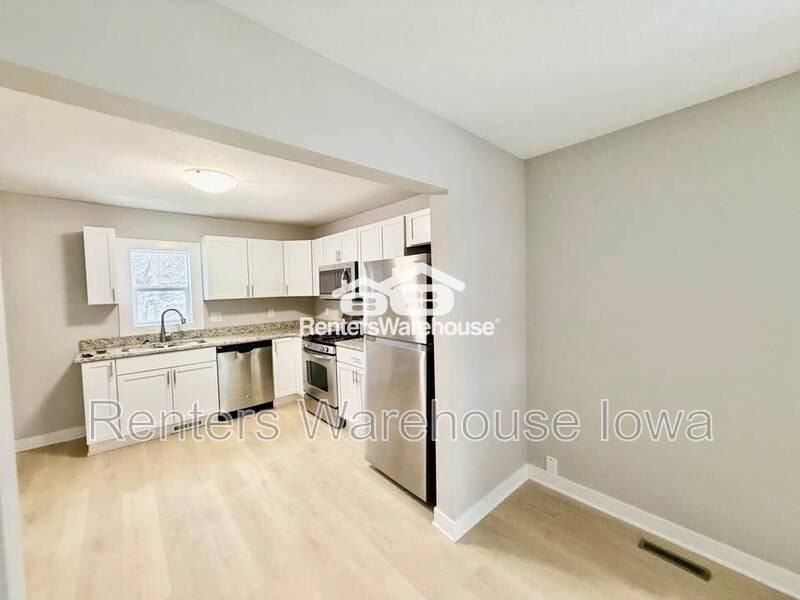 3623 Southwest 9th Street - Photo 4 of 19