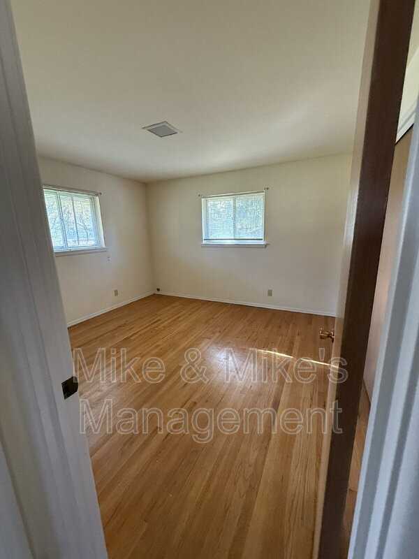 15315 Marilyn Drive #4 - Photo 7 of 10