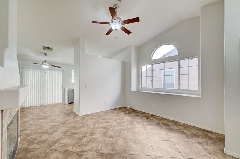 1813 Lyell Canyon Ln - Photo 4 of 33