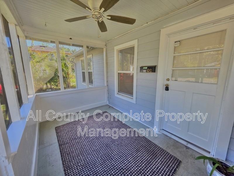616 Woodbine St - Photo 3 of 31