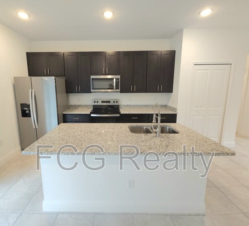 10616 North Didiscus Drive - Photo 3 of 18