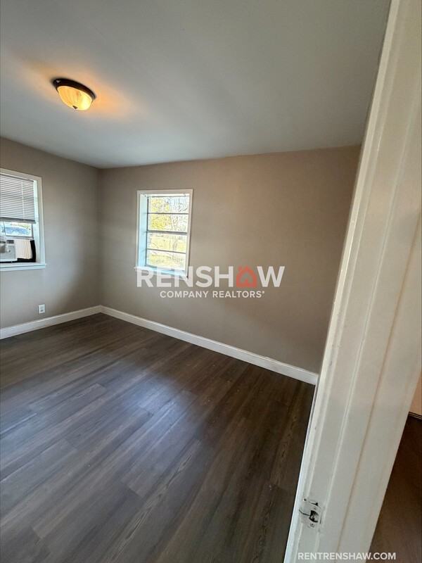 913 Harrell Ave - Photo 7 of 42