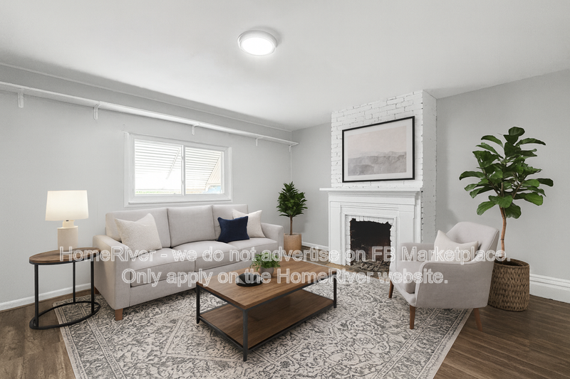 2811 Cobden Street - Photo 2 of 22