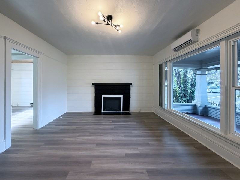 577 Madison St - Photo 2 of 14