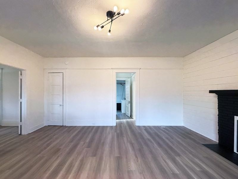 577 Madison St - Photo 4 of 14