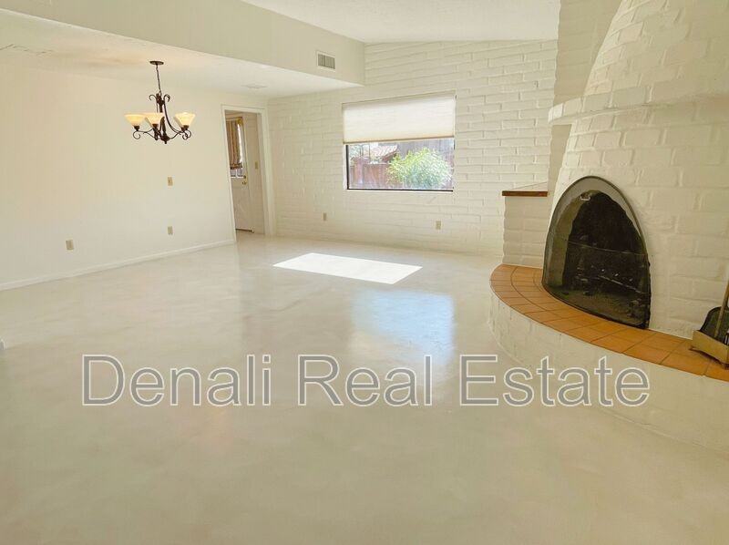 1550 East Chula Vista Road - Photo 4 of 31