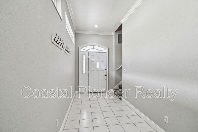 6105 South Elkins Avenue - Photo 7 of 50