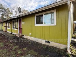 featured image of 861 East Ellinor Avenue