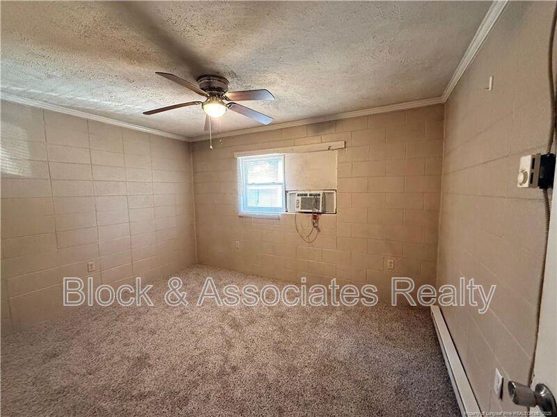 425 425 - Photo 6 of 10