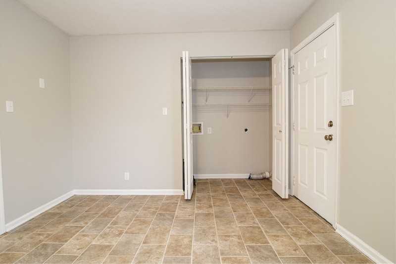 632 Artic Avenue - Photo 5 of 16