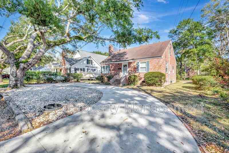 9 Penn Ave - Photo 4 of 31