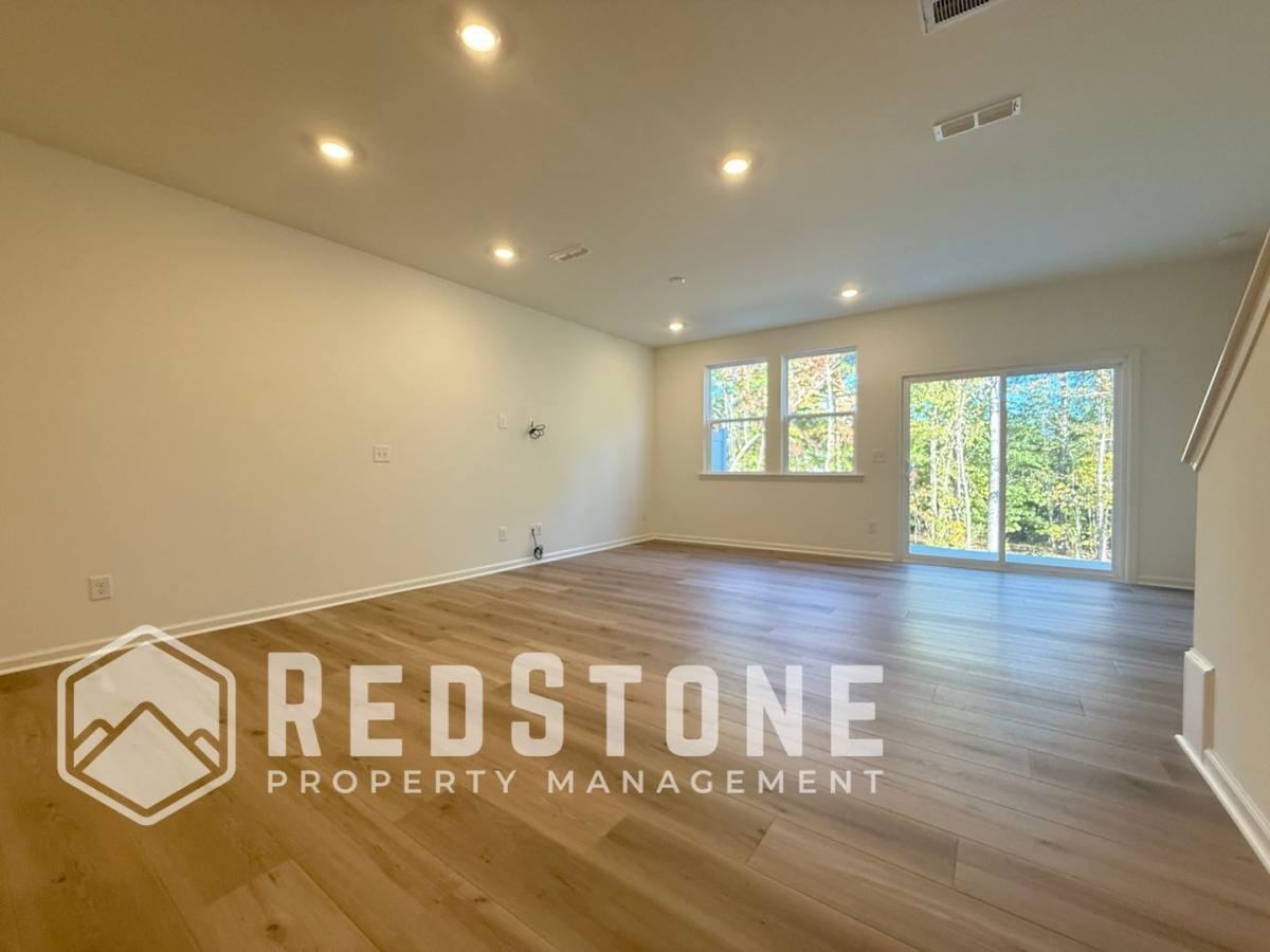 194 Parker Ln - Photo 5 of 10