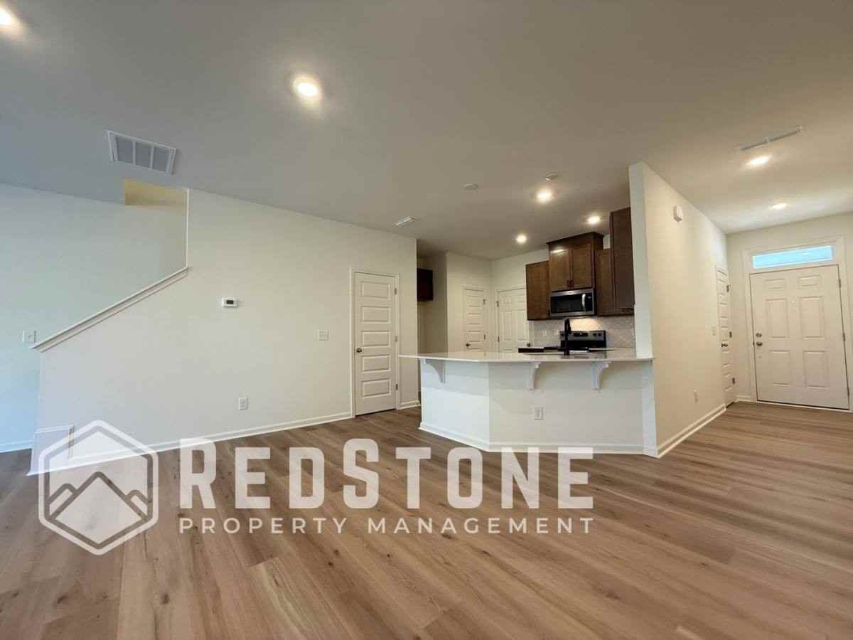 194 Parker Ln - Photo 6 of 10