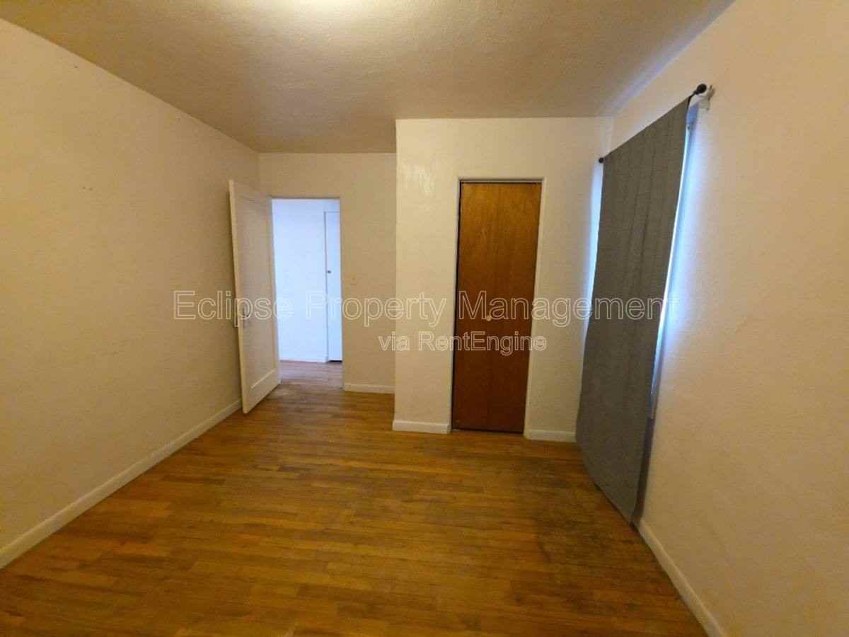 503 Brown Ave - Photo 3 of 10