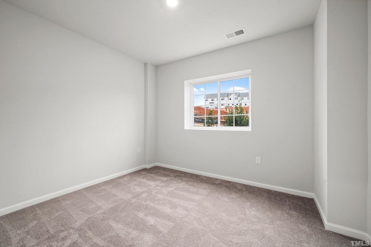 414 Oldham Lane - Photo 2 of 29