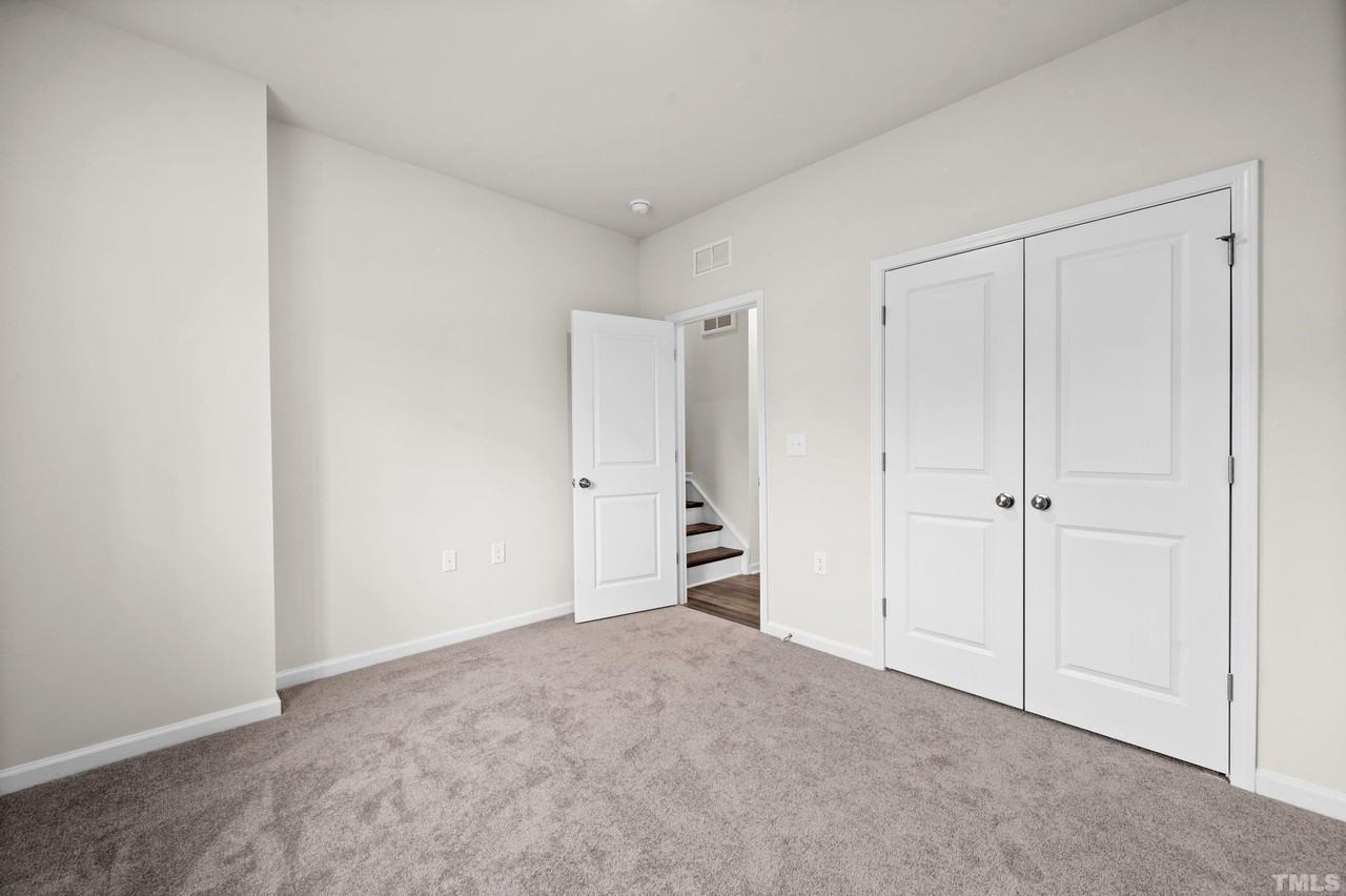 414 Oldham Lane - Photo 3 of 29