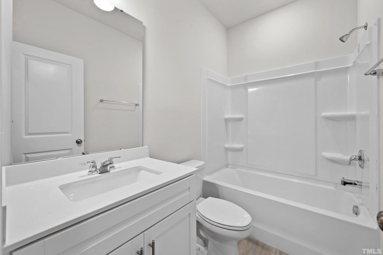 414 Oldham Lane - Photo 4 of 29