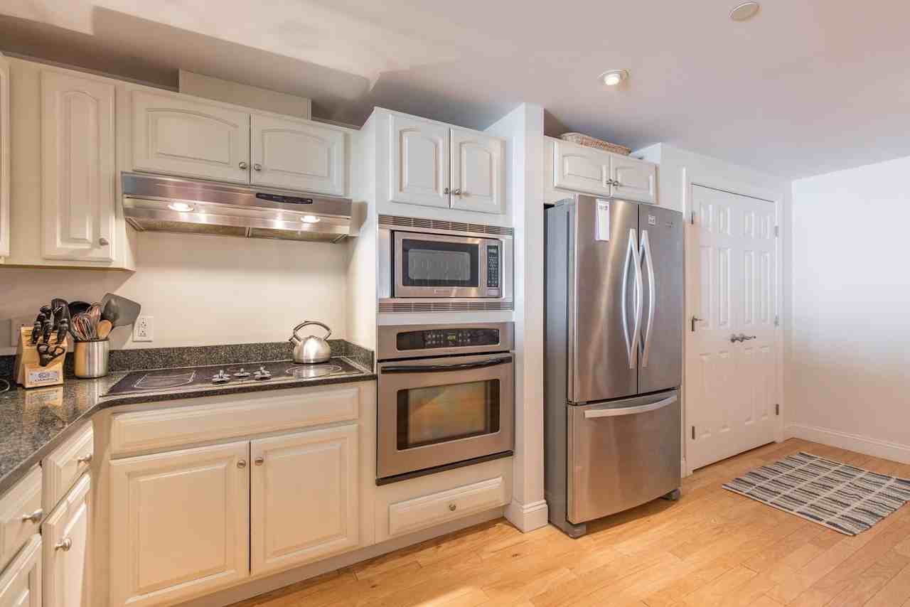 1 E Grand Ave #304 - Photo 5 of 36