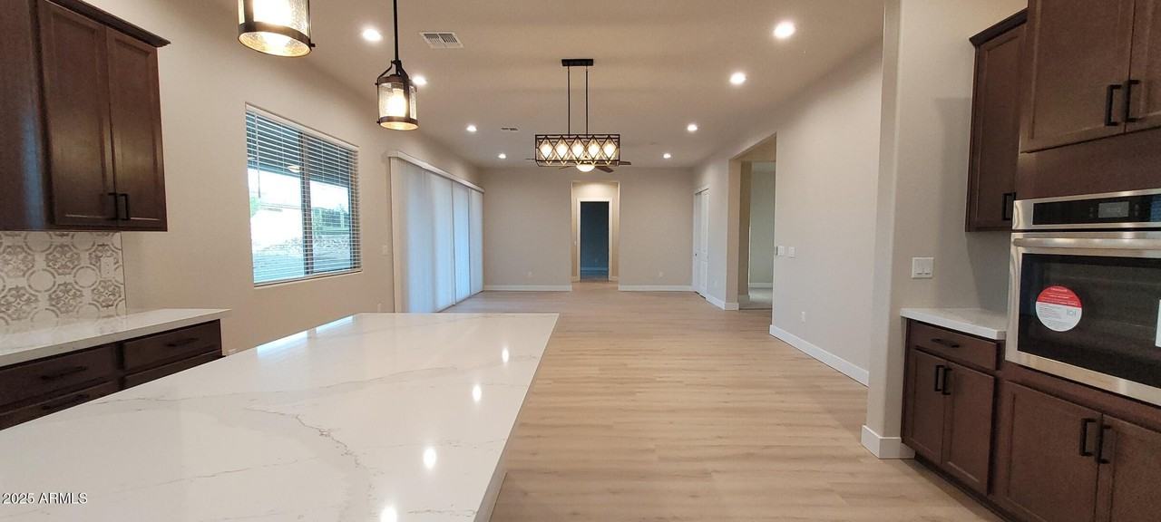 615 South Jackson Street - Photo 4 of 19