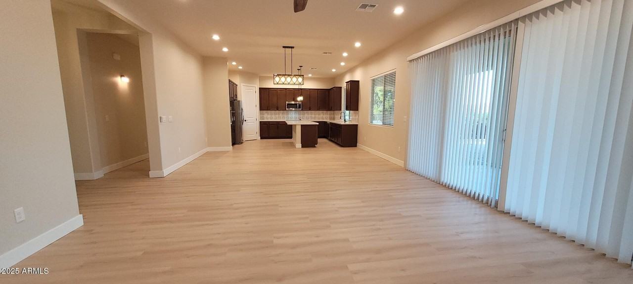 615 South Jackson Street - Photo 5 of 19