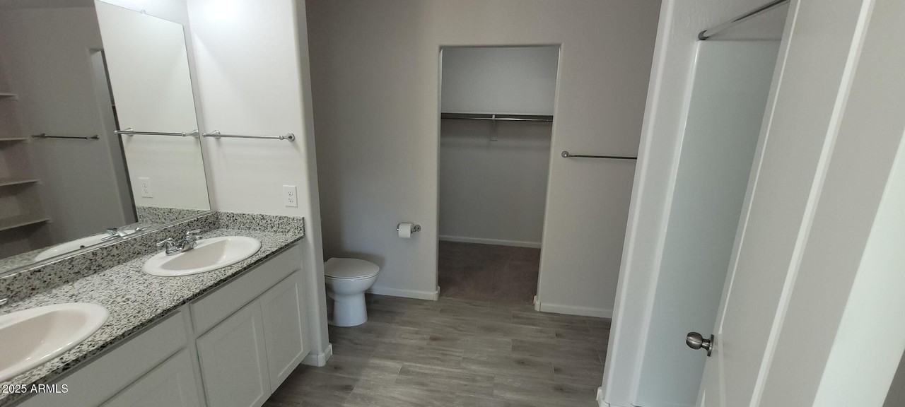 640 Vista Del Rio Court - Photo 5 of 11