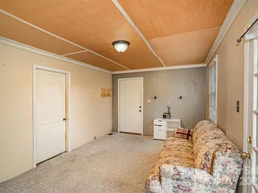 202 Hovis Road - Photo 6 of 18