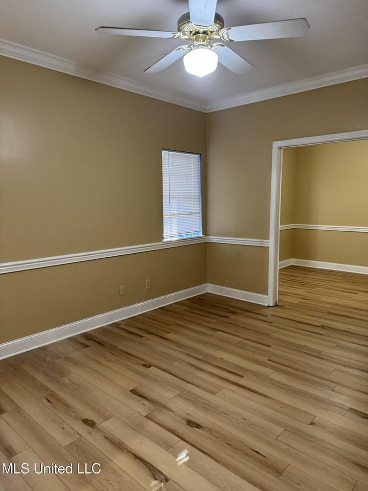 204 Lake Forest Lane - Photo 6 of 15