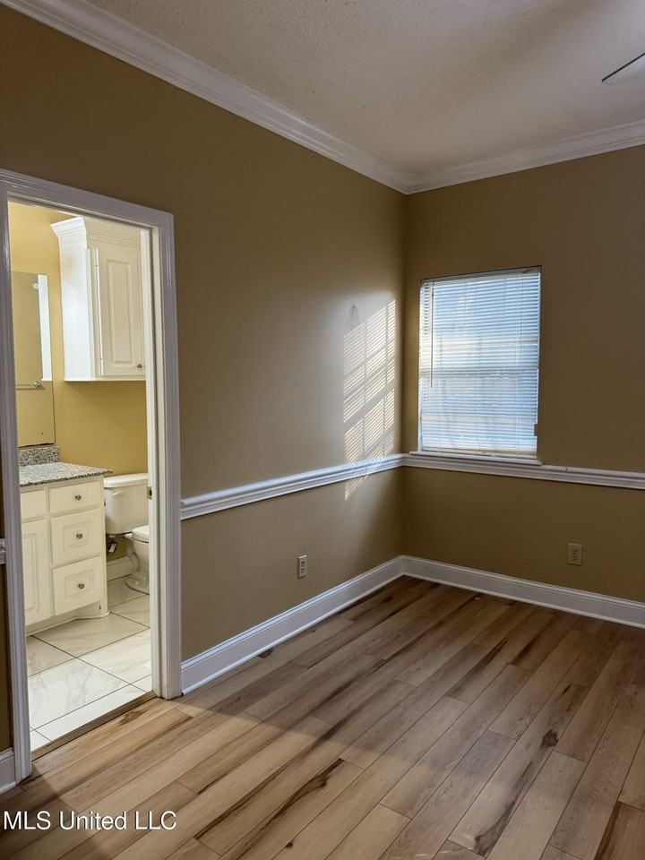 204 Lake Forest Lane - Photo 7 of 15