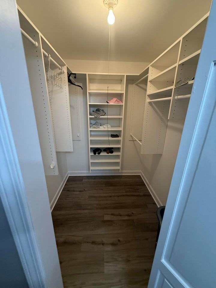 710 Knoxbury Lane #1 - Photo 6 of 12