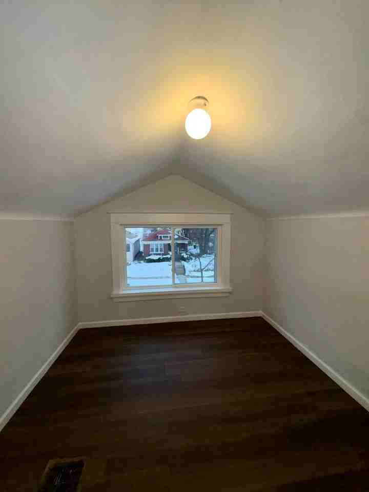 605 Mount Street - Photo 3 of 19