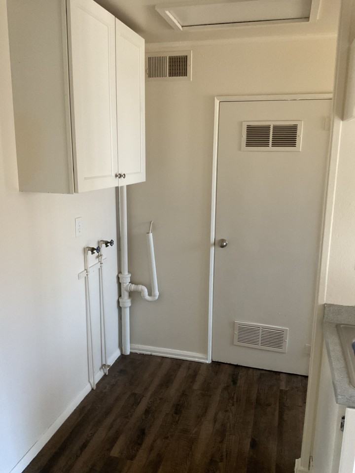 1940 South Cedar Avenue - Photo 6 of 21