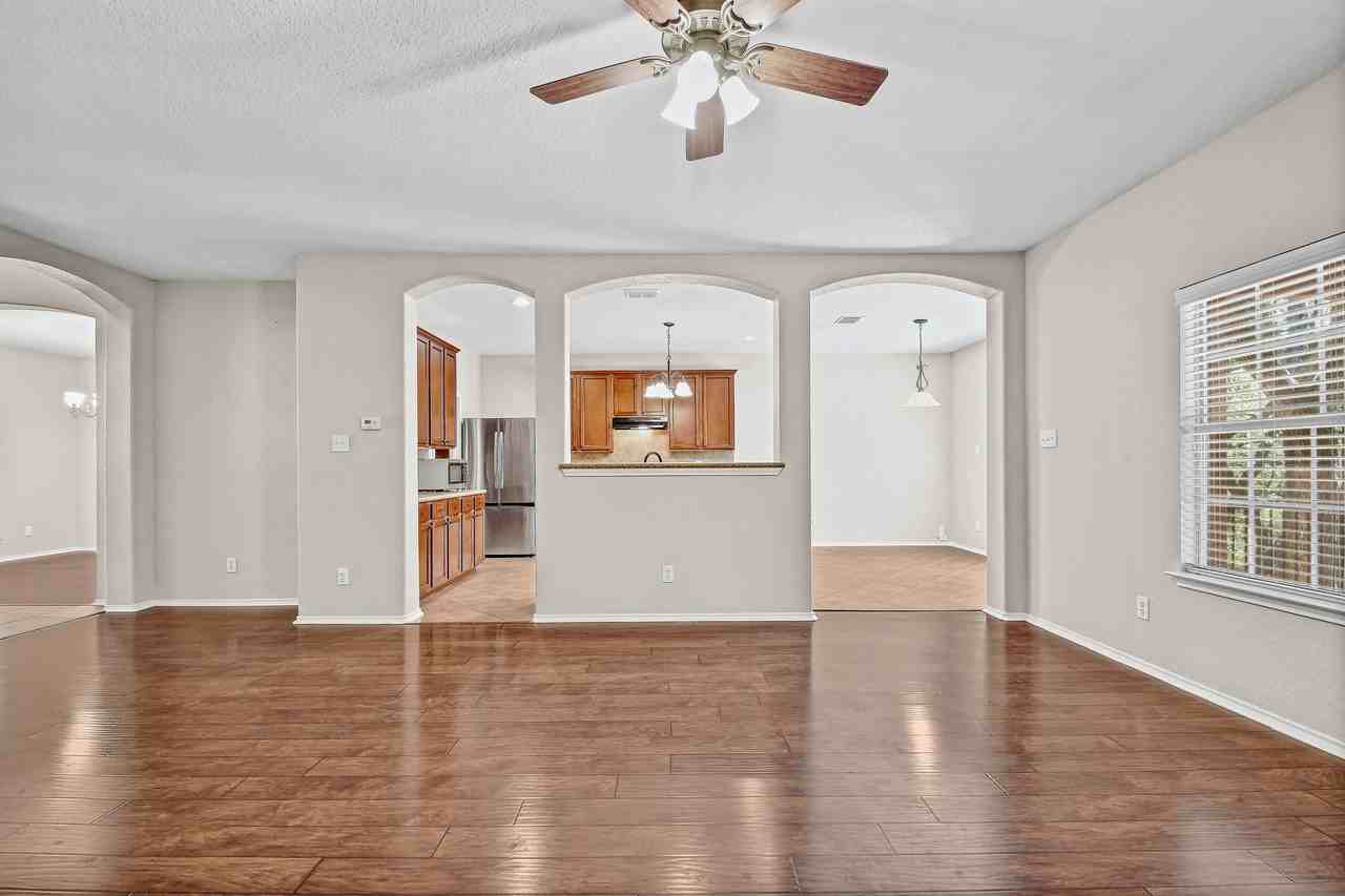 9211 Rainbow Creek - Photo 7 of 32