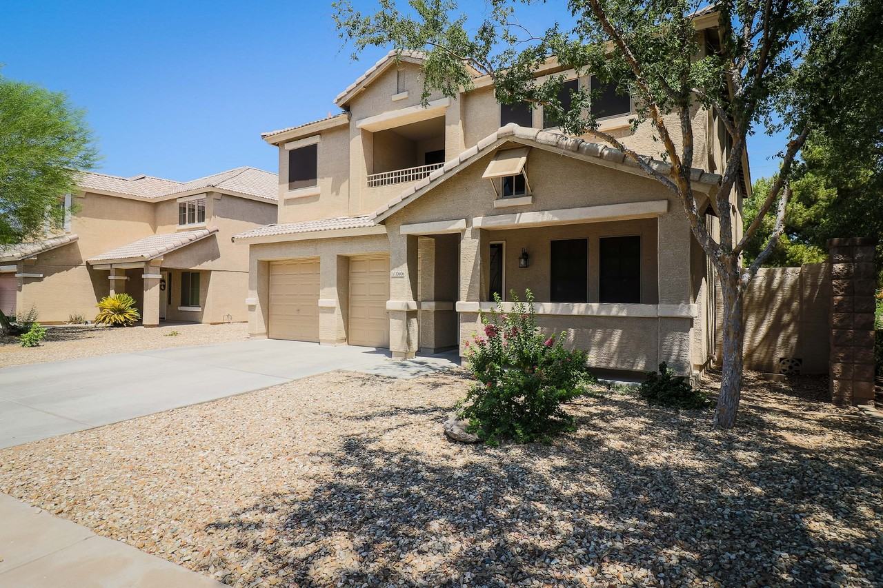 10606 La Reata Avenue - Photo 3 of 39